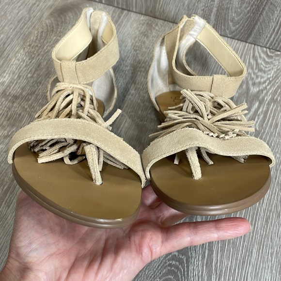 NWOT Sole Society Koa Fringe Leather T-Strap Ankle Strap Flat Sandal Caramel 8.5 - Picture 14 of 15